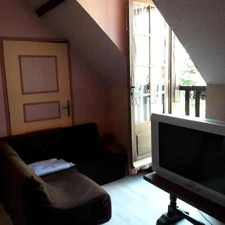 Bed & Breakfast Halte Aux Places Marcillac-Saint-Quentin