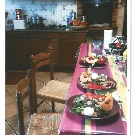住宿加早餐酒店 Halte Aux Places Marcillac-Saint-Quentin