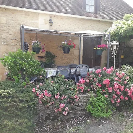 Halte Aux Places 3* Marcillac-Saint-Quentin