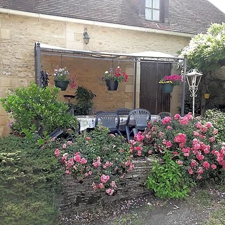 住宿加早餐酒店 Halte Aux Places Marcillac-Saint-Quentin