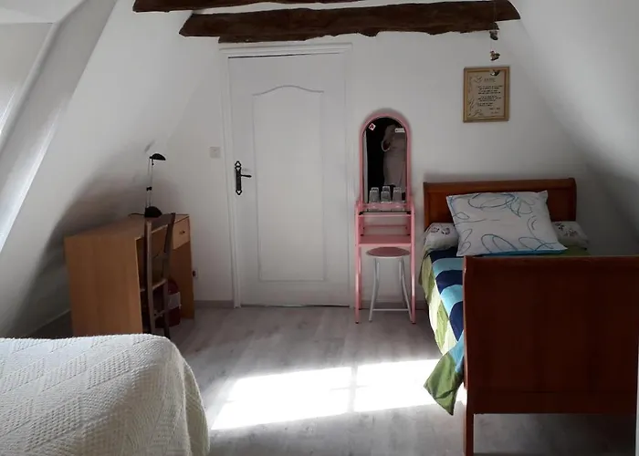 Halte Aux Places Frühstückspension Marcillac-Saint-Quentin